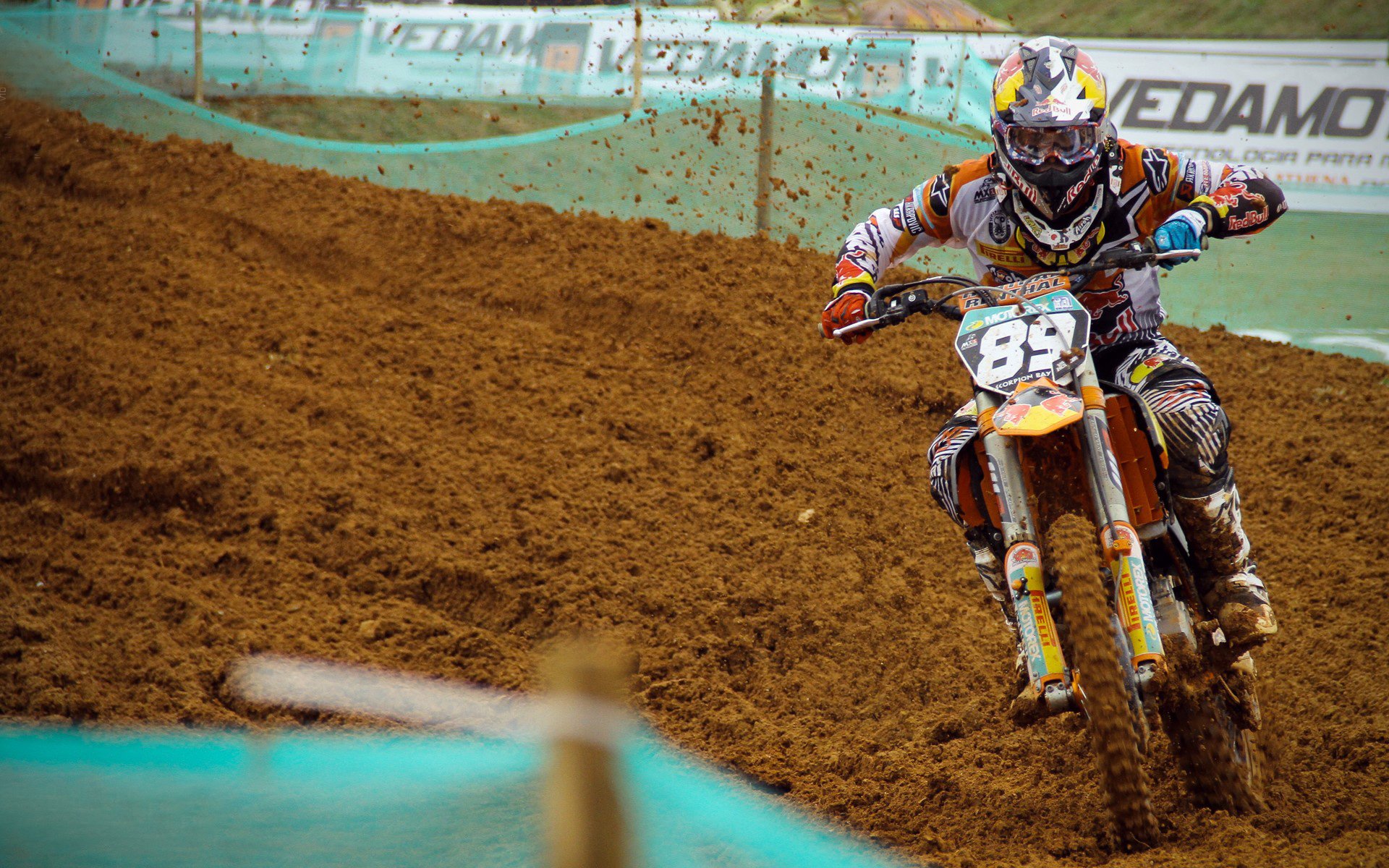 欧冠十六强：国米首回合3比0领先 次回合却被阿贾克斯差一点完成逆转